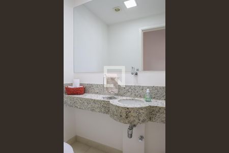 Lavabo de apartamento para alugar com 4 quartos, 167m² em Água Branca, São Paulo