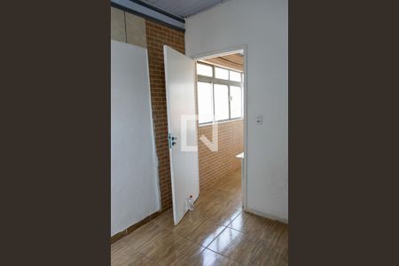 Quarto 1 de casa para alugar com 1 quarto, 30m² em Jardim das Flores, Osasco