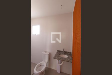 Banheiro de apartamento para alugar com 1 quarto, 30m² em Vila Ema, São Paulo