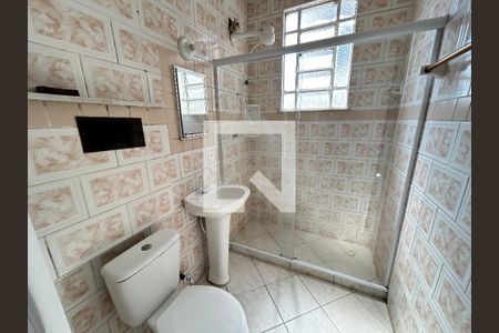 Banheiro de apartamento para alugar com 1 quarto, 50m² em Irajá, Rio de Janeiro