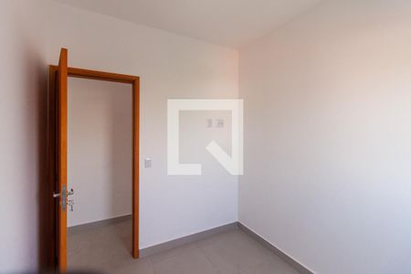 Quarto 2 de apartamento para alugar com 2 quartos, 40m² em Vila Ema, São Paulo