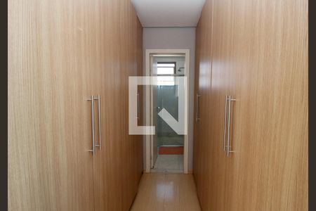 Apartamento para alugar com 256m², 3 quartos e 3 vagas Apartamento para alugar com 256m², 3 quartos e 3 vagasQuarto 2