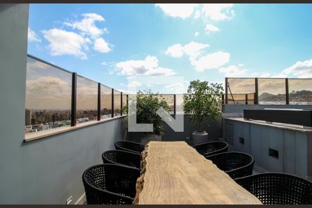 Apartamento para alugar com 256m², 3 quartos e 3 vagas Apartamento para alugar com 256m², 3 quartos e 3 vagasÁrea comum