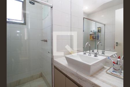 Apartamento para alugar com 256m², 3 quartos e 3 vagas Apartamento para alugar com 256m², 3 quartos e 3 vagasBanheiro - Quarto 2