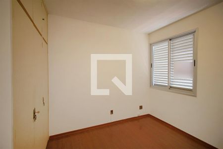 Quarto 1 de apartamento à venda com 2 quartos, 69m² em Santo Antônio, Belo Horizonte