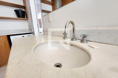 Banheiro de apartamento à venda com 1 quarto, 60m² em Botafogo, Rio de Janeiro