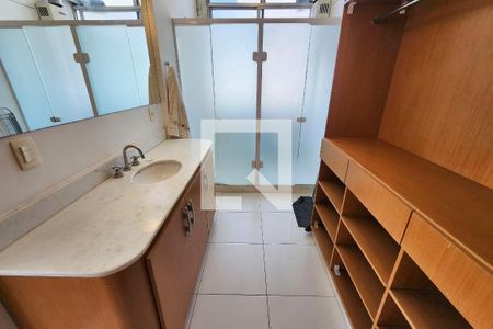 Banheiro de apartamento à venda com 1 quarto, 60m² em Botafogo, Rio de Janeiro