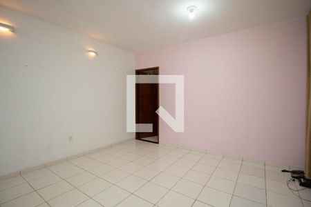 Sala de casa para alugar com 2 quartos, 45m² em Conjunto H, Brasília