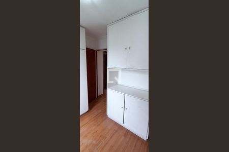 Quarto 1 de apartamento para alugar com 2 quartos, 52m² em Jardim Umarizal, São Paulo