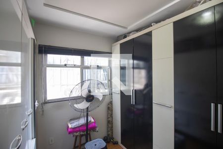 Quarto 2 de apartamento para alugar com 2 quartos, 52m² em Colubandê, São Gonçalo