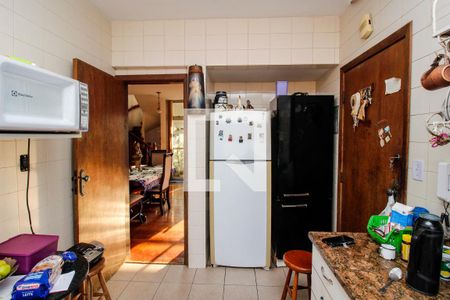 Apartamento à venda com 3 quartos, 207m² em Pompéia, Belo Horizonte