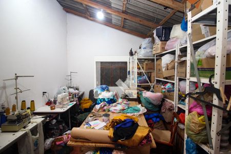 Quarto de casa à venda com 1 quarto, 52m² em Chapéu do Sol, Porto Alegre