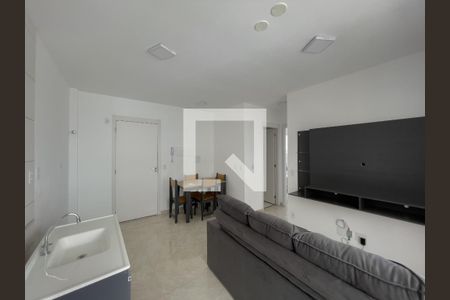 Sala e Cozinha de apartamento para alugar com 2 quartos, 40m² em Vila Ré, São Paulo