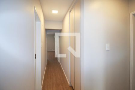 Corredor  de apartamento para alugar com 3 quartos, 140m² em Itaim Bibi, São Paulo