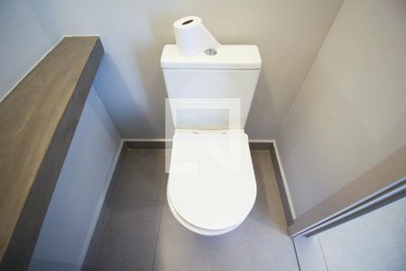 Lavabo de apartamento para alugar com 3 quartos, 140m² em Itaim Bibi, São Paulo