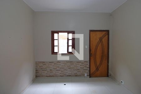 Sala de casa para alugar com 1 quarto, 50m² em Bento Ribeiro, Rio de Janeiro