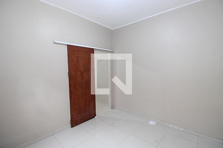 Quarto de casa para alugar com 1 quarto, 50m² em Bento Ribeiro, Rio de Janeiro