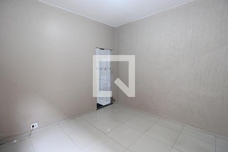 Sala de casa para alugar com 1 quarto, 50m² em Bento Ribeiro, Rio de Janeiro