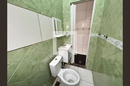 Banheiro de casa para alugar com 1 quarto, 50m² em Bento Ribeiro, Rio de Janeiro