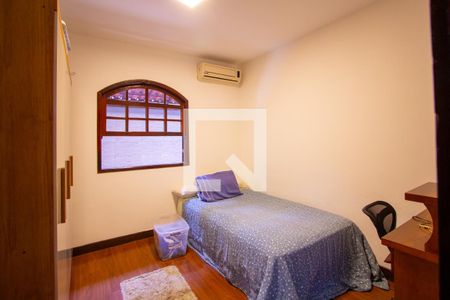 Quarto 1 de casa para alugar com 3 quartos, 390m² em Lindo Parque, São Gonçalo