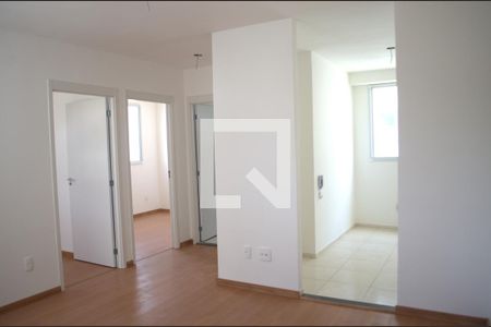 Sala de kitnet/studio para alugar com 2 quartos, 48m² em Monte Azul, Belo Horizonte