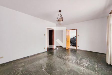 Sala de casa para alugar com 3 quartos, 200m² em Centro, Jacareí