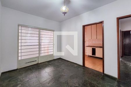 Sala de casa para alugar com 3 quartos, 200m² em Centro, Jacareí