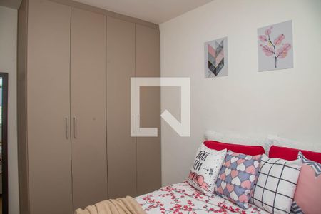 Quarto 1 de apartamento à venda com 2 quartos, 42m² em Itaquaciara, Diadema