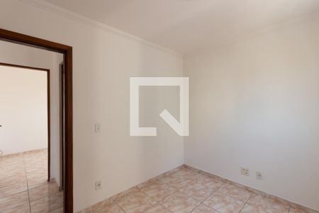 Quarto 2 de apartamento para alugar com 2 quartos, 52m² em Vila Santa Teresinha, São Paulo