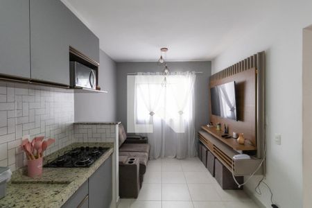 Sala e Cozinha  de apartamento para alugar com 2 quartos, 32m² em Vila Nova Curuca, São Paulo