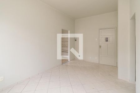 Sala de apartamento para alugar com 1 quarto, 55m² em Olaria, Rio de Janeiro