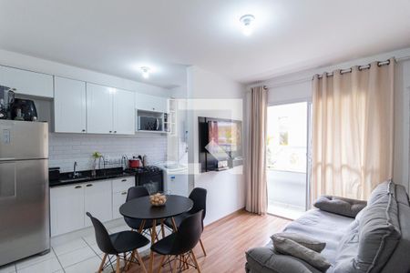 Sala de apartamento à venda com 2 quartos, 46m² em Piratininga, Osasco