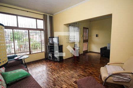 Casa à venda com 194m², 3 quartos e 2 vagasSala