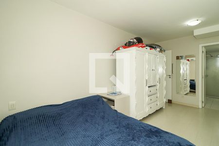 Quarto Suíte de casa de condomínio para alugar com 3 quartos, 180m² em Jardim Carvalho, Porto Alegre