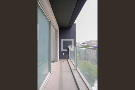 Varanda de kitnet/studio à venda com 1 quarto, 27m² em Pinheiros, São Paulo