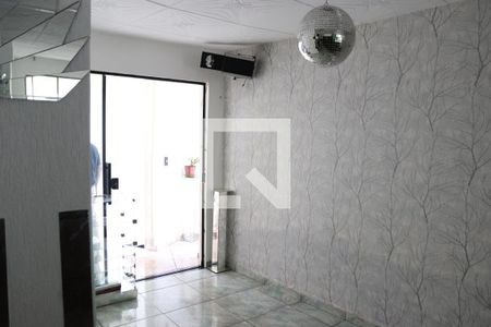 Sala de TV de casa para alugar com 2 quartos, 90m² em Setor Marista, Goiânia