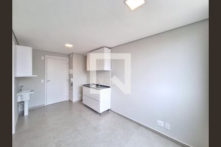 Sala/Cozinha/Área de serviço de apartamento para alugar com 1 quarto, 24m² em Água Branca, São Paulo