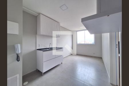 Sala/Cozinha/Área de serviço de apartamento para alugar com 1 quarto, 24m² em Água Branca, São Paulo