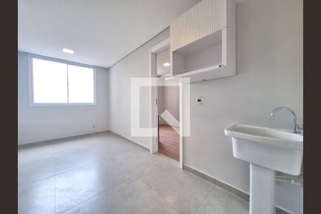 Sala/Cozinha/Área de serviço de apartamento para alugar com 1 quarto, 24m² em Água Branca, São Paulo