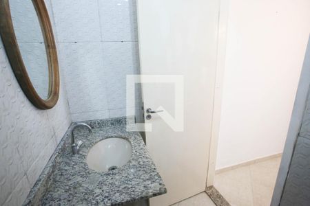 Casa de condomínio à venda com 120m², 3 quartos e 2 vagas Casa de condomínio à venda com 120m², 3 quartos e 2 vagasBanheiro da Suíte