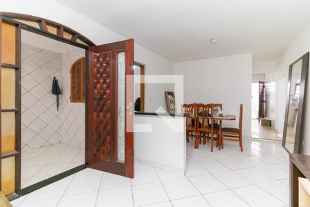 Sala de casa à venda com 2 quartos, 150m² em Vila Carmosina, São Paulo