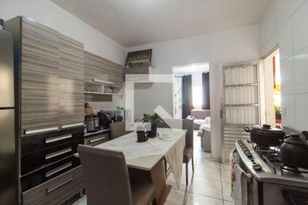 Casa à venda com 210m², 5 quartos e 1 vaga Casa à venda com 210m², 5 quartos e 1 vagaCozinha 2