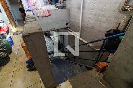 Casa à venda com 210m², 5 quartos e 1 vaga Casa à venda com 210m², 5 quartos e 1 vagaEscada