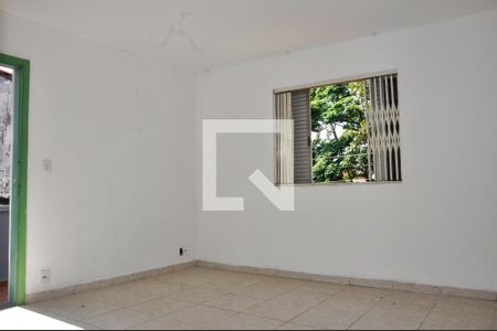 Casa para alugar com 3 quartos, 200m² em Jardim Sao Ricardo, São Paulo