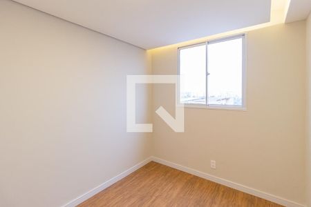 Quarto 2 de apartamento para alugar com 2 quartos, 40m² em Vila da Oportunidade, Carapicuíba