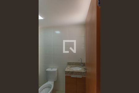 Banheiro da Suíte de apartamento para alugar com 2 quartos, 54m² em Jardim Nova Europa, Campinas