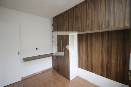 Quarto 1 de apartamento para alugar com 2 quartos, 48m² em Irajá, Rio de Janeiro