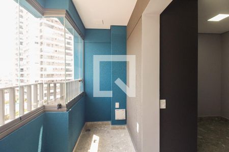 Varanda de kitnet/studio à venda com 1 quarto, 29m² em Chácara Seis de Outubro, São Paulo