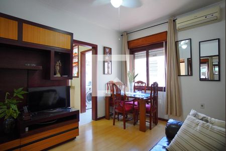 Sala de apartamento à venda com 1 quarto, 63m² em Passo da Areia, Porto Alegre