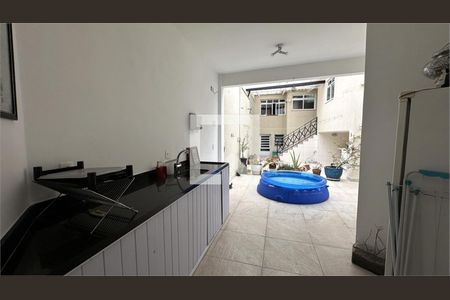 Casa à venda com 3 quartos, 150m² em Água Rasa, São Paulo